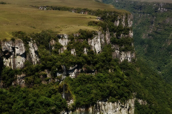 Le canyon Fortaleza est situé dans le parc national Serra Geral